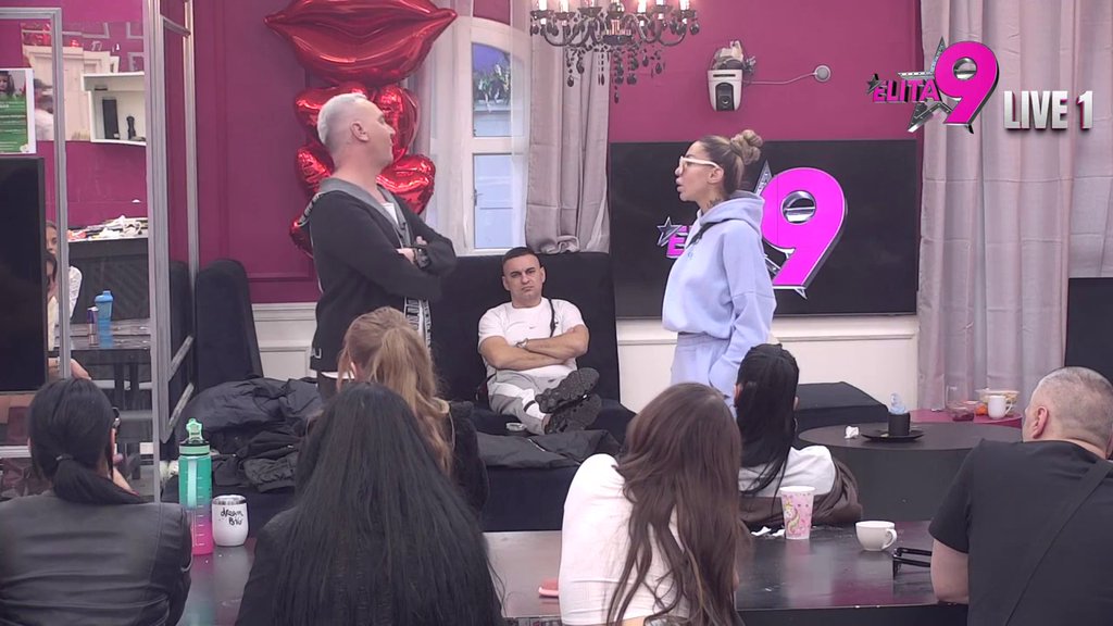 AKO SAM BILA TAKVA, ZBOG ČEGA... Aneli porekla Lukine brojne optužbe, tvrdi da širi laži o njoj kako bi je degradirao! (VIDEO)