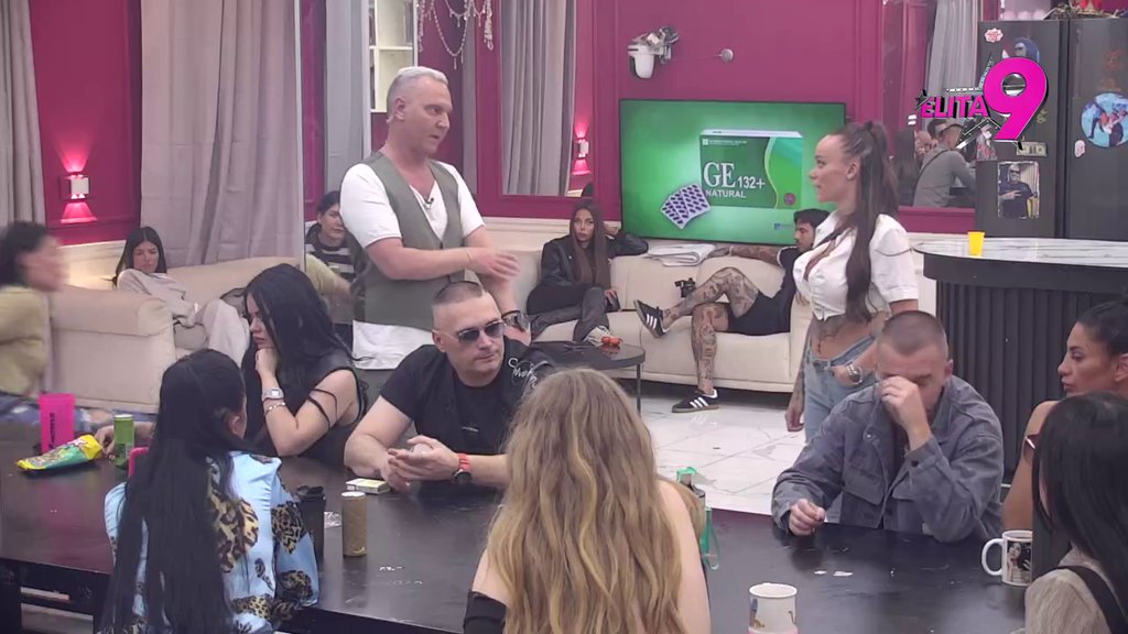 Ne prihvata da je kraj: Bebica roni gorke suze od tuge za Teodorom, Aneli priznala da joj se sviđa Filip! (VIDEO)