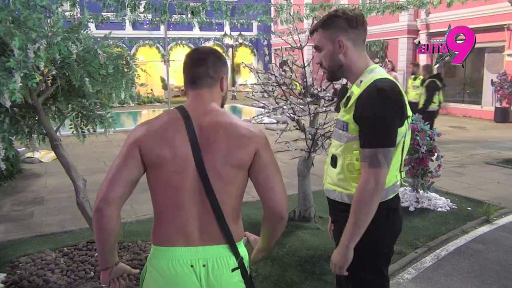 Skandal u dvorištu! Ori se sve zbog Viktora Gagića, Mina zvanično preuzela epitet od Ane Spasojević (VIDEO)