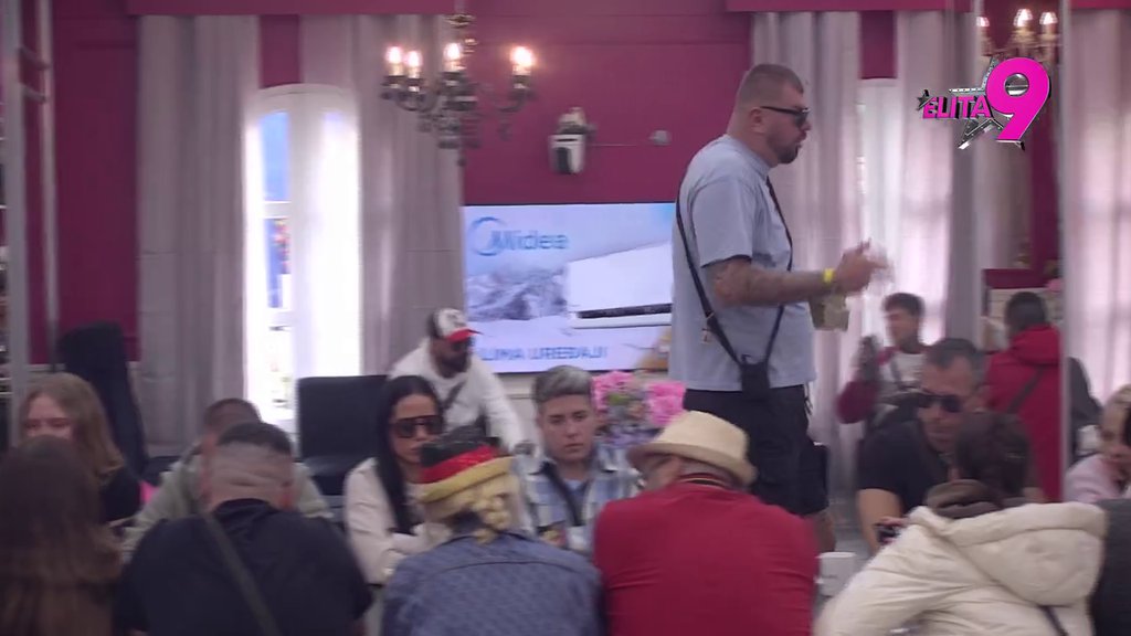 Šok na raspodeli! Janjuš se zahvalio Terzi na podršci u najtežim danima, pa promenio Vanjin budžet: E, ako si stala na stranu žene, onda MALI BUDŽET! (VIDEO)