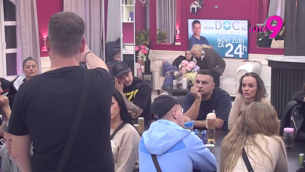 OBOSTRANO JE, STOJIM IZA TOGA: Filip ne odustaje od Teodore, ukučani ubeđeni da je ona sa Bebicom iz sažaljenja (VIDEO)