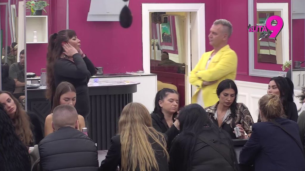 Haos u Beloj kući: Rat na više frontova zbog Kačavendine podele, Janjuš svim silama pokušava da je zaštiti! (VIDEO)