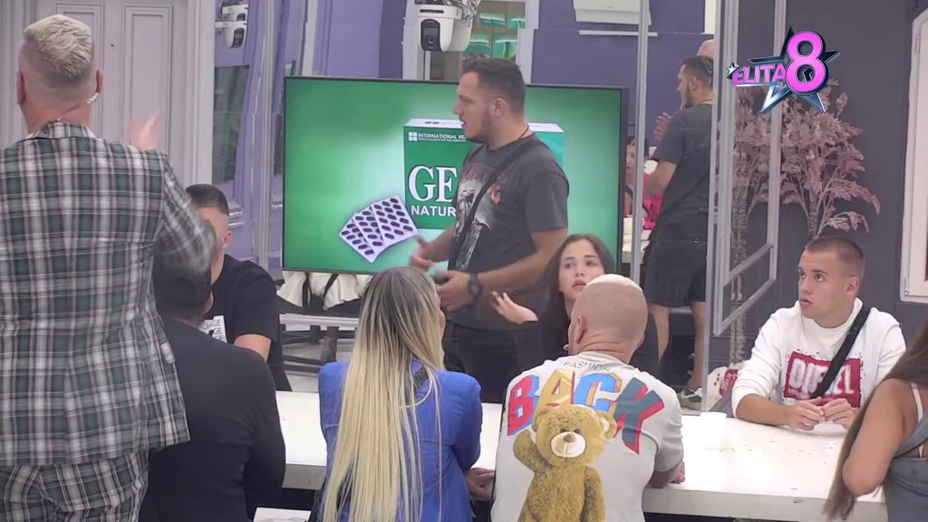 KRENULA JOJ PARA NA UŠI! Anđela saznala za Gastozovo gađenje na njene poljupce, on se ponovo ogradio od nje! (VIDEO)