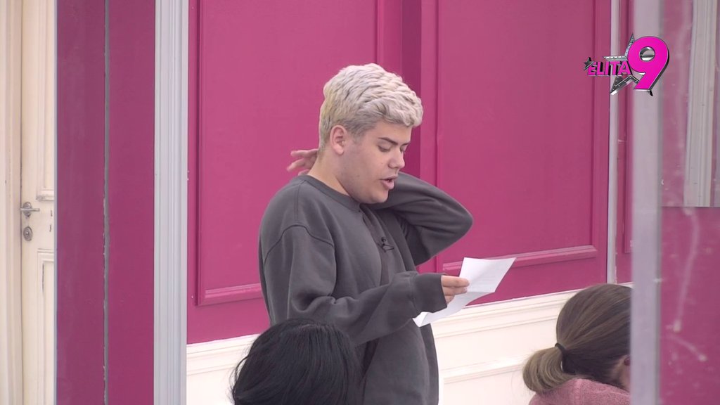 Kao da nikad nije bio zaljubljen u njega: Uroš zaboravio na Borino postojanje, pa brže-bolje ispravio grešku (VIDEO)