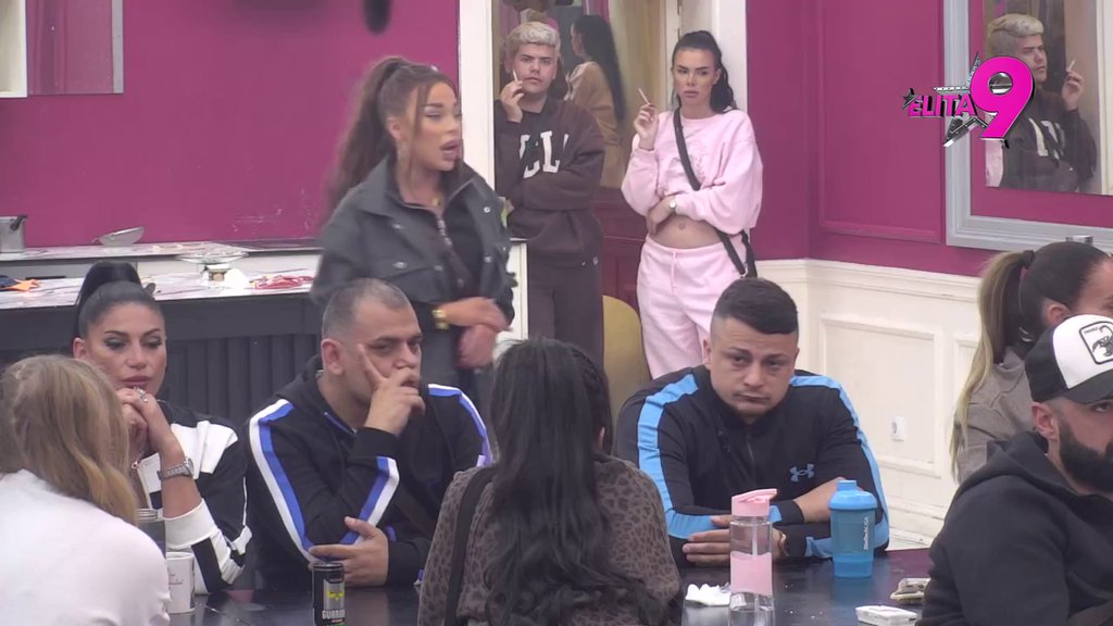 ONI PRAVE VOAJERE OD NAS! Stanija oplela po Asminu i Maji zbog intimnih odnosa: On peca žene na dete!  (VIDEO)