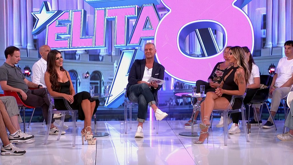 Aneli u šoku zbog pitanja gledalaca: Zamerio joj jednu stvar, pa uzdigao Enu kao nikada (VIDEO)