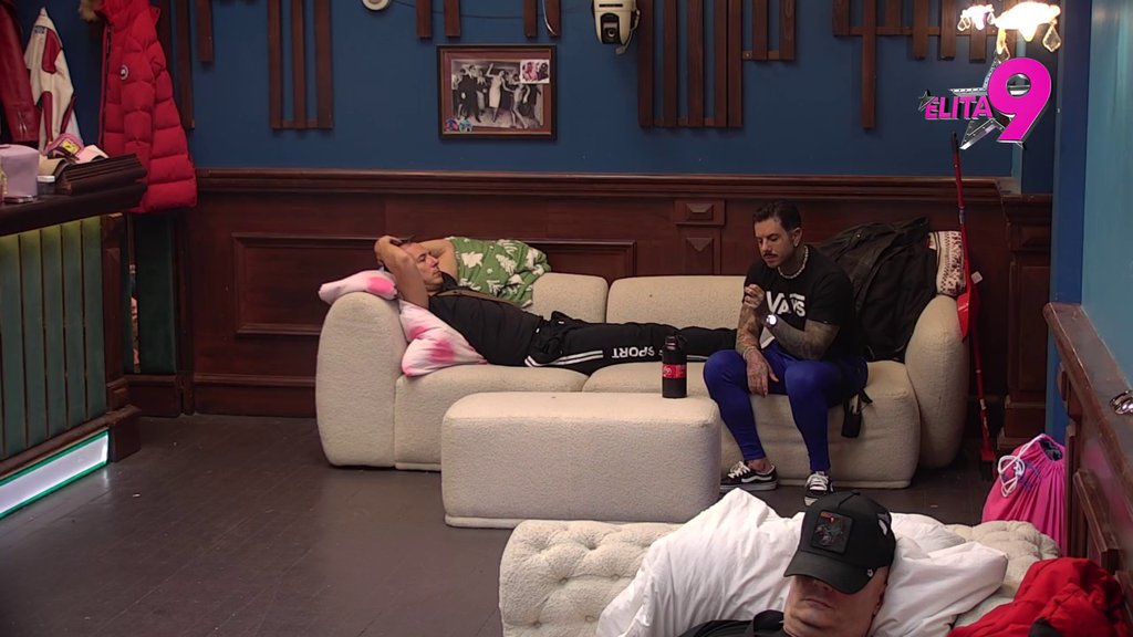 Nemoćan je: Đukić jači nego ikad, Bebica ni u ludilu ne može da ga isprovocira! (VIDEO)