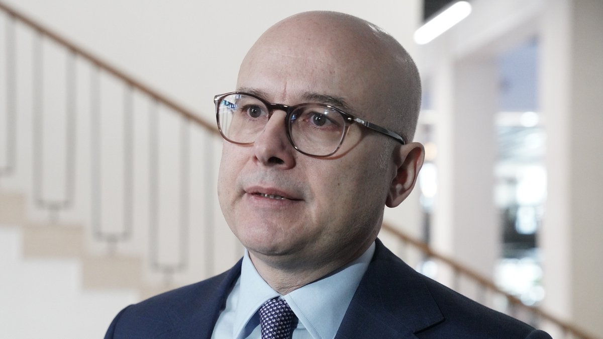 ‘PICULINA POLITIKA JE DEGRADACIJA, DEHUMANIZACIJA I DESTRUKCIJA’ Vučević brutalno raskrinkao namere izvestioca Evropskog parlamenta za Srbiju: Bez nas nema stabilnog Balkana