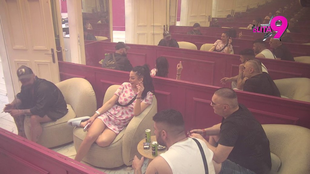 Nakačio mi njegove BABETINE na vrat! Maja strpala Staniju i Kačavendu u isti koš, pa oplela! (VIDEO)