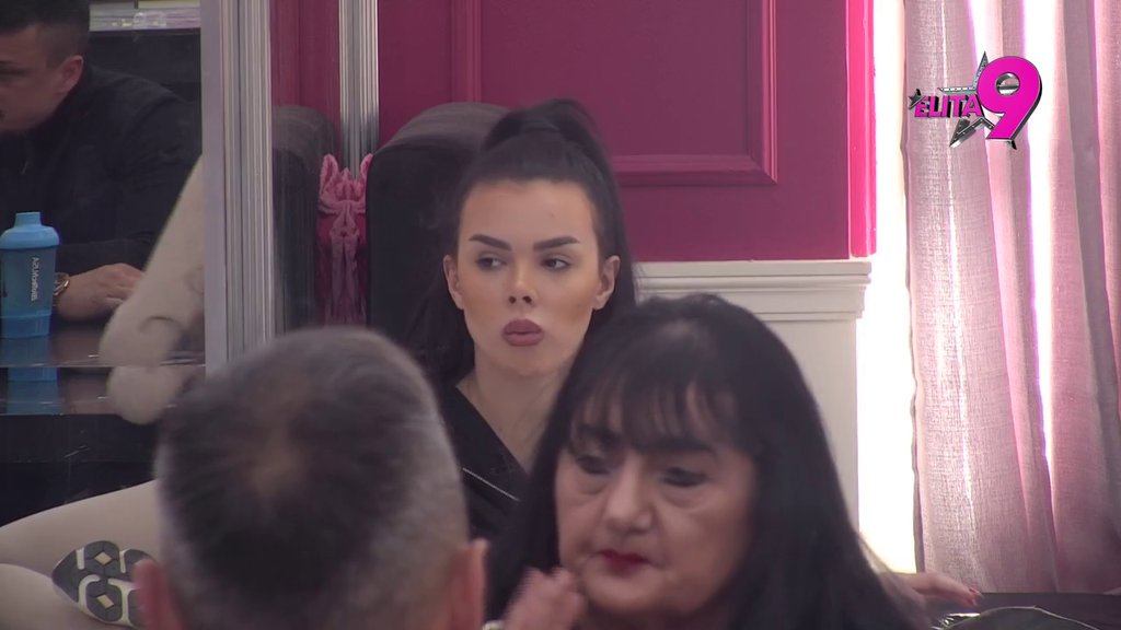 Au, kakav udarac! Aneli sigurna da je Baji Vujoviću bolja snajka od Anite, misli da je ovo glavni problem! (VIDEO)