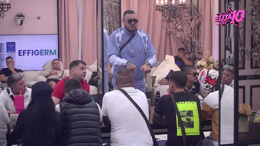 Između Anđele i Karića tinja?! Progovorili o tišini koja je jača od reči, evo u kakvom su odnosu (VIDEO)