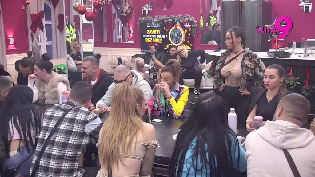 Više si ja*a o gu*icu olupala nego za Vaskrs: Preljubnica Teodora pokušala da ponizi Sofiju, ali bezuspešno, Terza je demolirao pred svima (VIDEO)