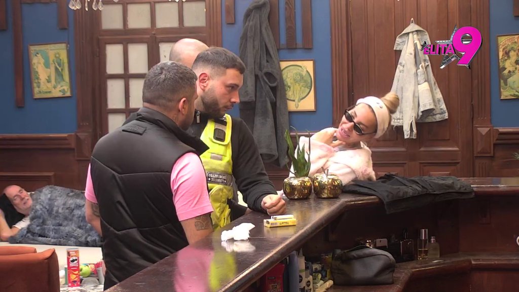 Sita tužila Nikicu da je silovao Groficu!? Asmin izneo niz optužbi na račun Ahmića, obezbeđenje napravilo živi zid (VIDEO)