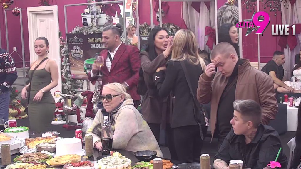 TANDEM SNOVA: Maja i Aneli gotovo NERAZDVOJNE! Zorica Marković im poručila da čuvaju leđa jedna drugoj! (VIDEO)