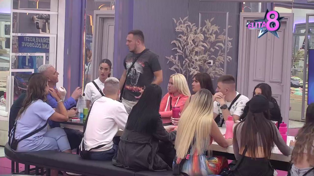 Najsurovije do sad: Uroš stavio Aneli na stub srama zbog trudnoće, ona utonula u očaj i zalila sto SUZAMA! (VIDEO)
