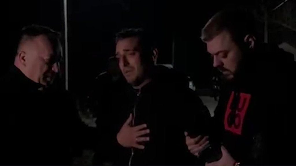 Stali smo do manastira, rekao mi je... Darko Lazić slomljen od bola otkrio kako je proveo poslednje trenutke sa bratom