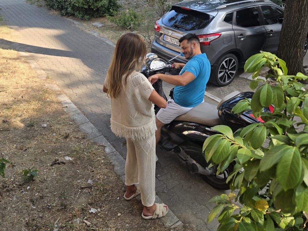 Pink.rs paparaco! Pogledajte sa kojim frajerom se Kačavenda viđa nakon Elite, nekada su zajedno bili u rijalitiju! (FOTO+VIDEO)