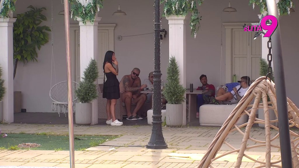 Smeh do suza! Janjuš ispričao takmičarima kako je naučio da vozi auto, Uroš ga unakazio provokacijama (VIDEO)