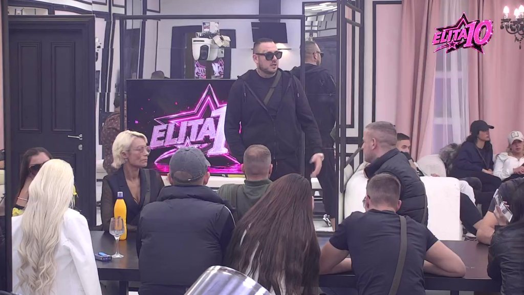 Ja bivšeg poštujem više nego što ćete se vas dvoje poštovati u dva univerzuma! Anđela zarežala na Cara, on je pecnuo tamo gde je najtanja (VIDEO)