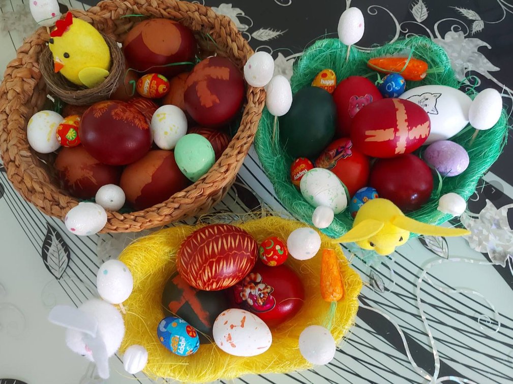 Ovog puta sam van zemlje, s dečkom i sa... Slađa Poršelina napustila Srbiju za Vaskrs! Progovorila o tradiciji i običajima, pa priznala: Ni mama ni ja NE VOLIMO KUHINJU!