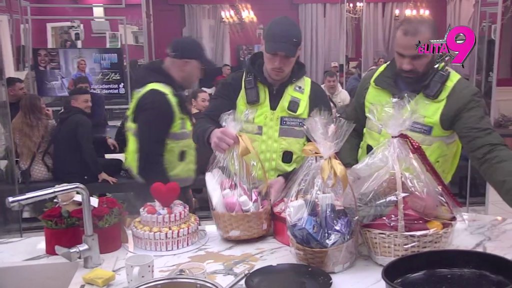 Specijalno iznenađenje! Stiglo more poklona za Maju i Asmina, ona pred svima napravila scenu: Ovo me ne zanima, mogu samo LEMURI (VIDEO)