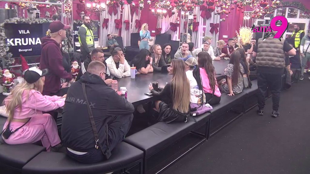 HOĆEŠ ZA KOSU DA TE IZNESEM ODAVDE?! Aneli besna kao ris jer Sunčica VILENI PO BELOJ KUĆI! (VIDEO)