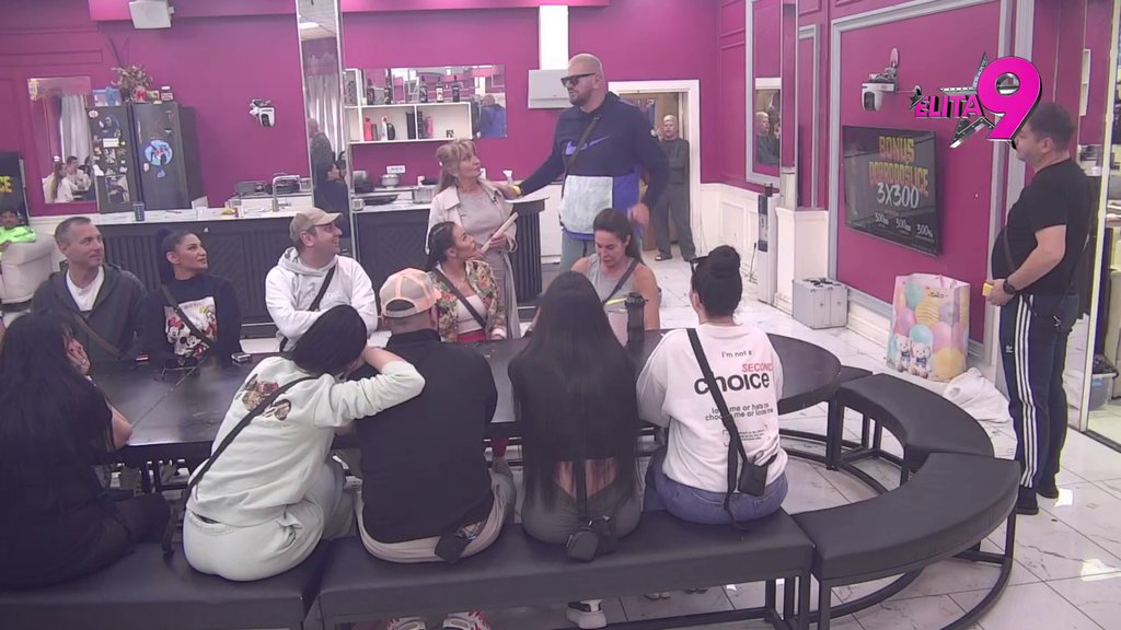 Ovakav bezobrazluk skoro niste videli: Takmičarke Elite umislile da su zvezde, niko neće da riba kuću! (VIDEO)