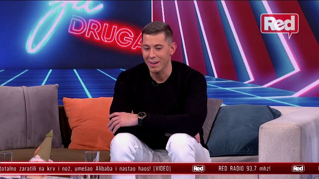 BILA JE SA EROM I POKOJNIM BOROM DRLJAČOM! Bivši učesnik poznaje Teodoru Delić od njenih NAJRANIJIH RADOVA, raskrinkao je do srži! (VIDEO)