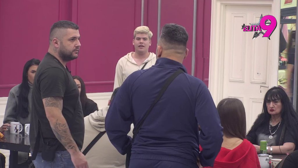 Bora Santana van sebe: Pravi karambol zbog Uroša Stanića, takmičari sumanju u njegova osećanja! Hitno reagovalo obezbeđenje (VIDEO)