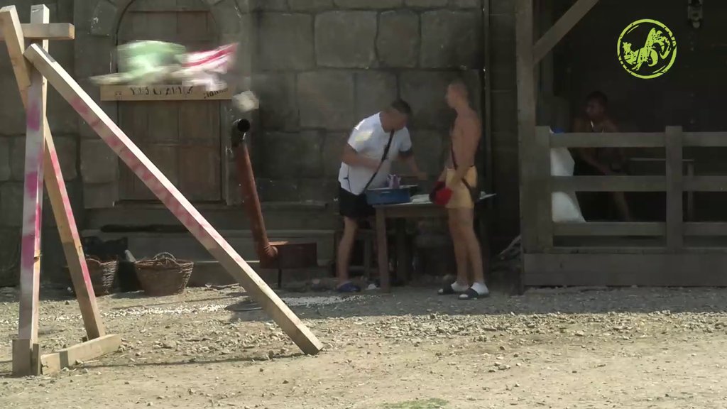 HAOS! Kristijan doživeo POMRAČENJE, pa pobacao sve pred sobom: Farmeri ostali BEZ RUČKA (VIDEO)