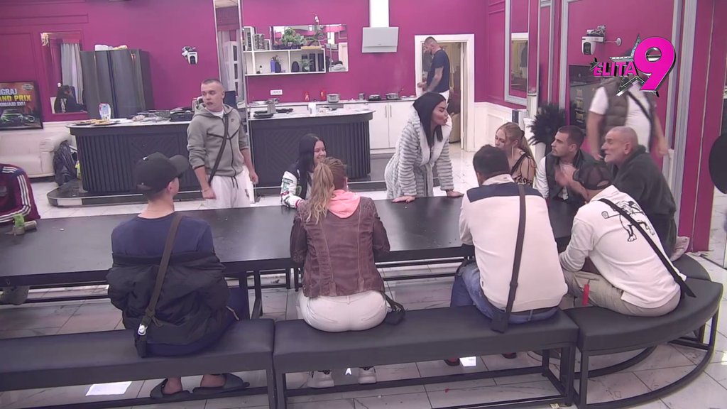 SRAM TE BILO, BLATIŠ VERIDBU! Vanji i Dači pao mrak na oči, rešili da zaštite svoj klan od Miće i Ivana (VIDEO)