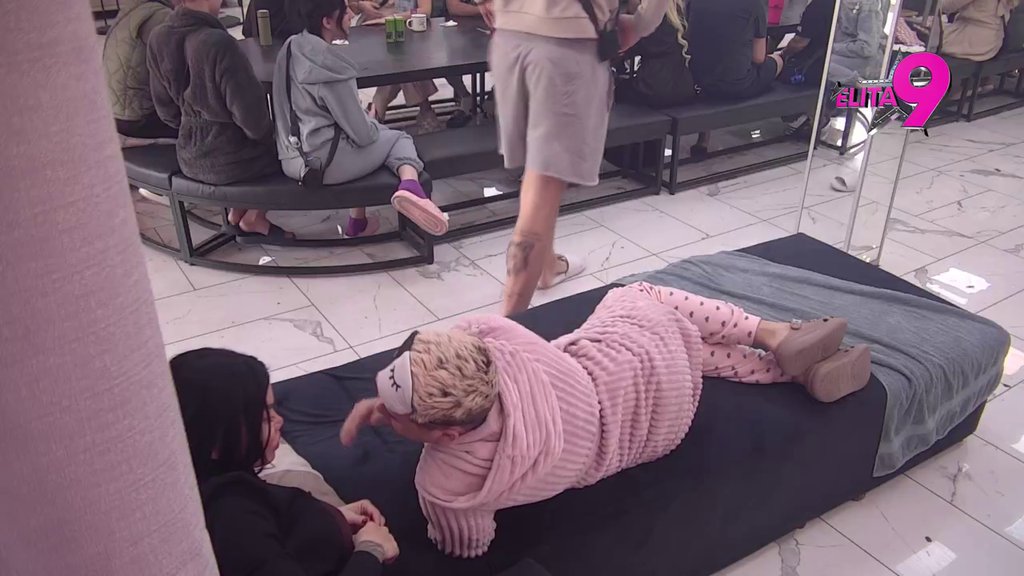 VANJA NA APARTIMA: Evo sa kim se Janjuš danas opustio (VIDEO)