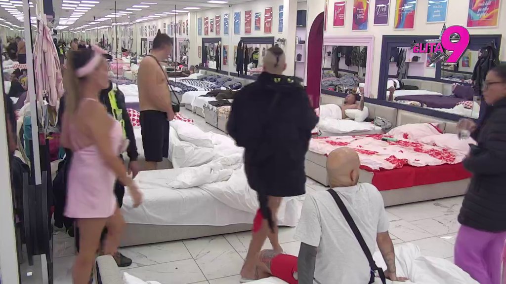 Šta li će ti otac reći za prošlost Mine Vrbaški? Uroš brutalnim prozivkama urnisao Terzu, bukti rat! (VIDEO)