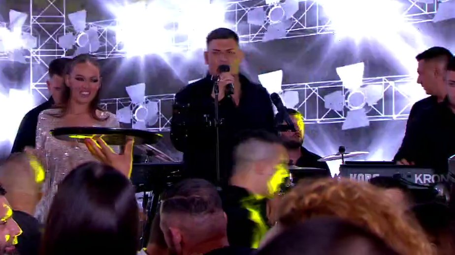 POBEDNIK PINKOVIH ZVEZDA ZAPALIO ATMOSFERU! Stafan Cekić napravio pravi spekatkl na žurki Velikog šefa (VIDEO)