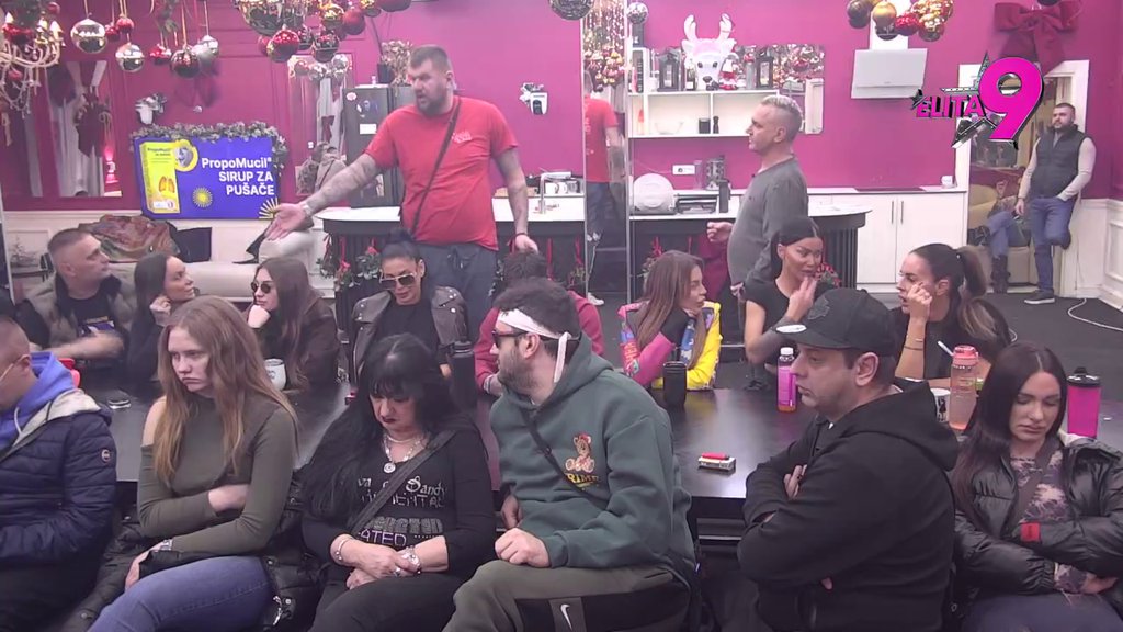 TUĐE GLEDA, A SVOJE DVORIŠTE POČISTIO NIJE! Učesnici stavili Bebicu na stub srama jer je udario na Anelin i Majin moral, a pokušava da izbriše Teodorino neverstvo sa Filipom! (VIDEO)