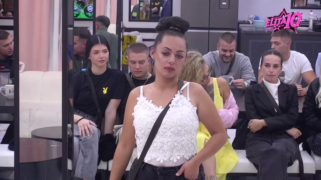 Svi planovi za budućnost pali u vodu: Rada grca u suzama zbog izgubljene ljubavi sa Stojinim sinom, on tvrdi da je bio pikiran od strane nje, ne želi ni da čuje za bivšu dragu: Lagala me je i... (VIDEO)