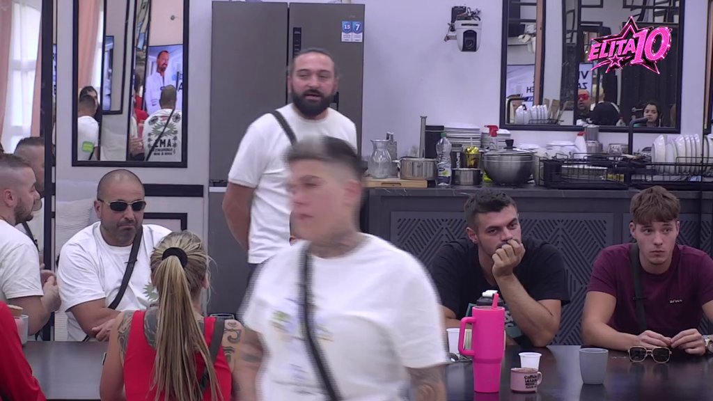 AU! Poršelina demolirala Terzu, pa se potkačila sa Darkom: Neću da gledam kuvara Marka Janjuševića! (VIDEO)