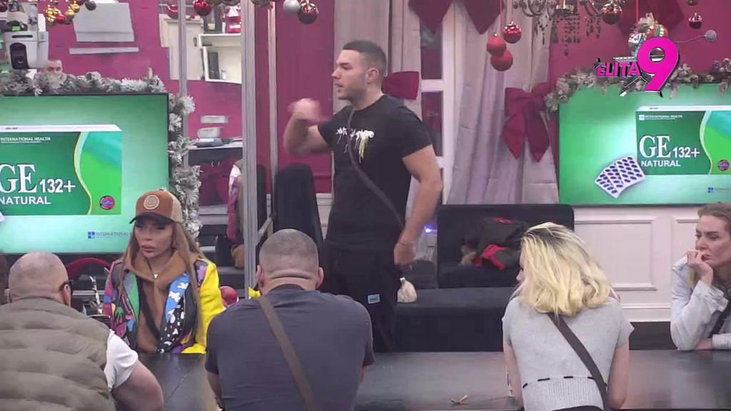 Čuli smo se i napolju, ovo nije strano: Uroš raskrinkao Boru i otkrio da su i u spoljnom svetu bili bliski, pa priznao da se maze! (VIDEO)