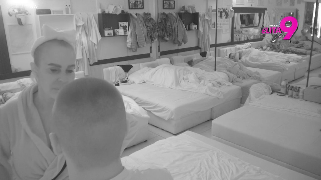 Nema kraja! Kačavenda i Dača kroz šapate prozborili o Janjušu, šta li joj je sada po sredi?! (VIDEO)