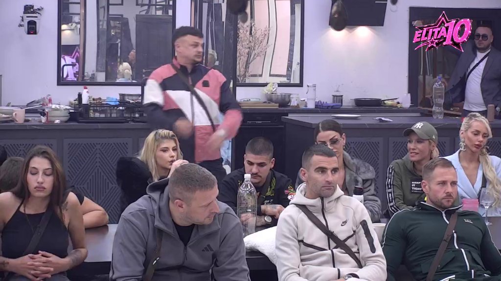 Stavio sve karte na sto: Terza otkrio zbog čega ne želi da ozvaniči vezu sa Glorijom! (VIDEO)