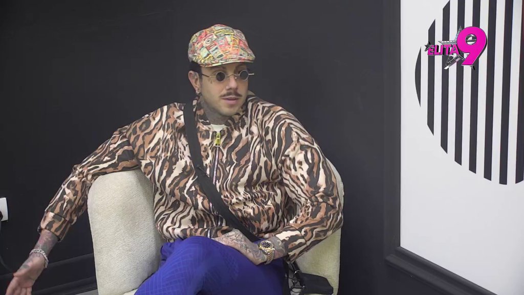 Goreće Elita zbog njegovih reči: Đukić priznao da ga Boginja bukvalno ljubi na silu, pa poslao brutalnu poruku Lores! (VIDEO)