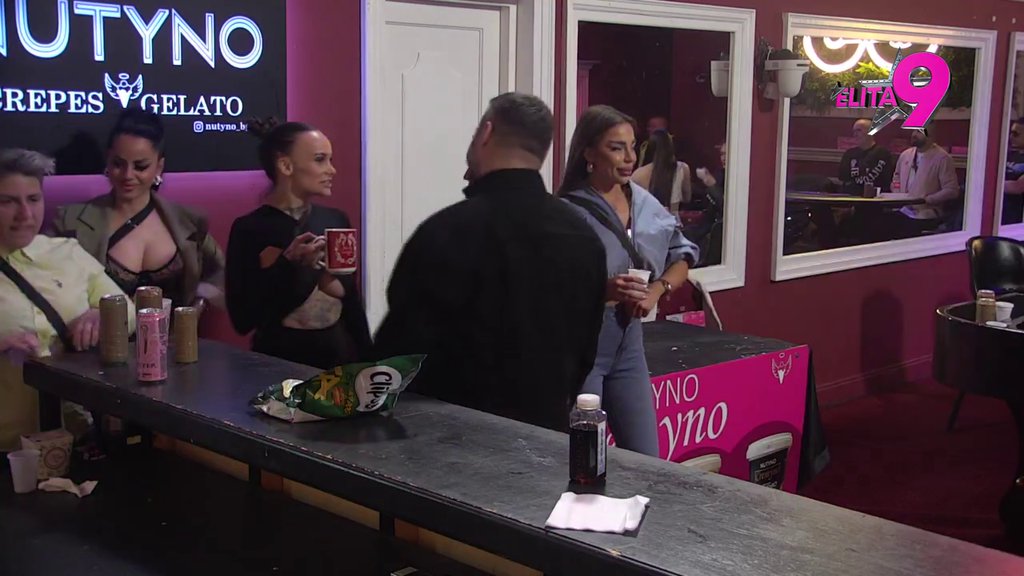 IMA TU NEŠTO?! Asmin postavio Teodori jedno pitanje, ona se ozarila kao nikada (VIDEO)