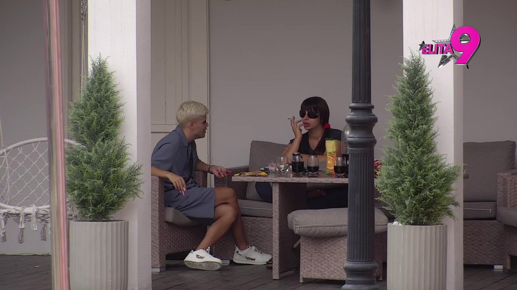 IVAN I SARA STOJANOVIĆ SE MUVALI I PRE RIJALITIJA?! Uroš razotkrio njihov odnos, Miljana progovorila o Marinkoviću, a onda je Stanić priznao ko je na koga bacio oko: Mina se ne odvaja od... (VIDEO)