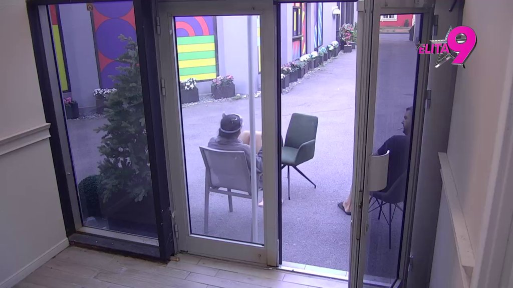 Si ti došao ovde da... Maja i Asmin nastavili s raspravom, on došao do zaključka: Ti i jesi za Filipa Cara, vi... (VIDEO)