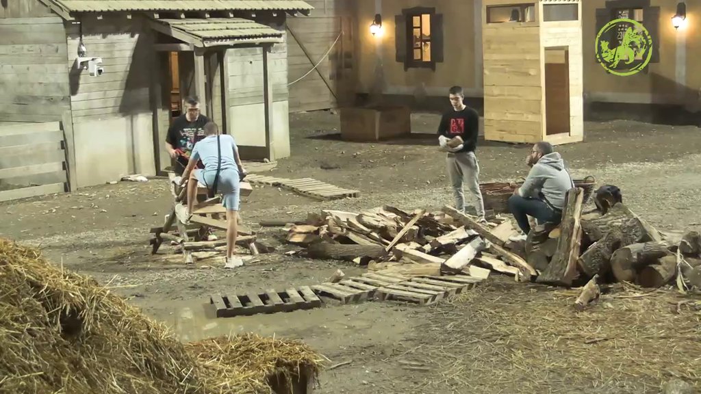 Smrdljivko, okupao se prvi put kad se smuvao sa njom: Boža i Kristijan osuli rafalnu paljbu po Ognjenu i Eleni, pljušte prozivke kao da sutra ne postoji! (VIDEO)