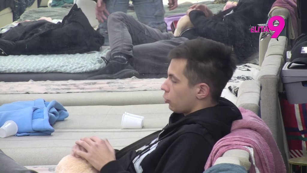 Bori se za ljubav i ne odustaje! Hana traži slamku spasa da bude sa Neriom, on potpuno hladan (VIDEO)