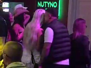 Osmakčiću, drži se! Terza se bacio u akciju: Počeo da osvajaja Gloriju naočigled svih (VIDEO)