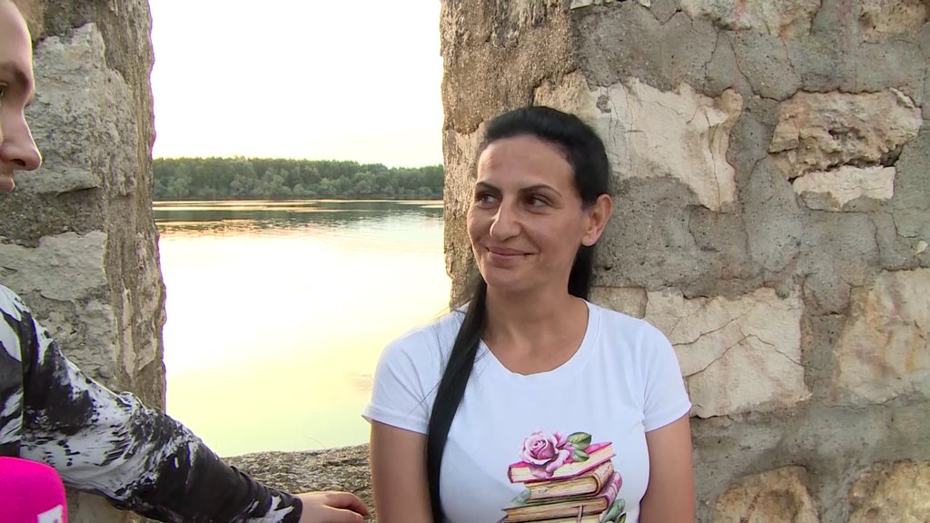 ZLOUPOTREBILA JE...: Mama Stefani Grujić uverena da će njena ćerka po napuštanju Elite objaviti HLADAN RAT Matoroj, pa najavila TUŽBU Ermini! (VIDEO)