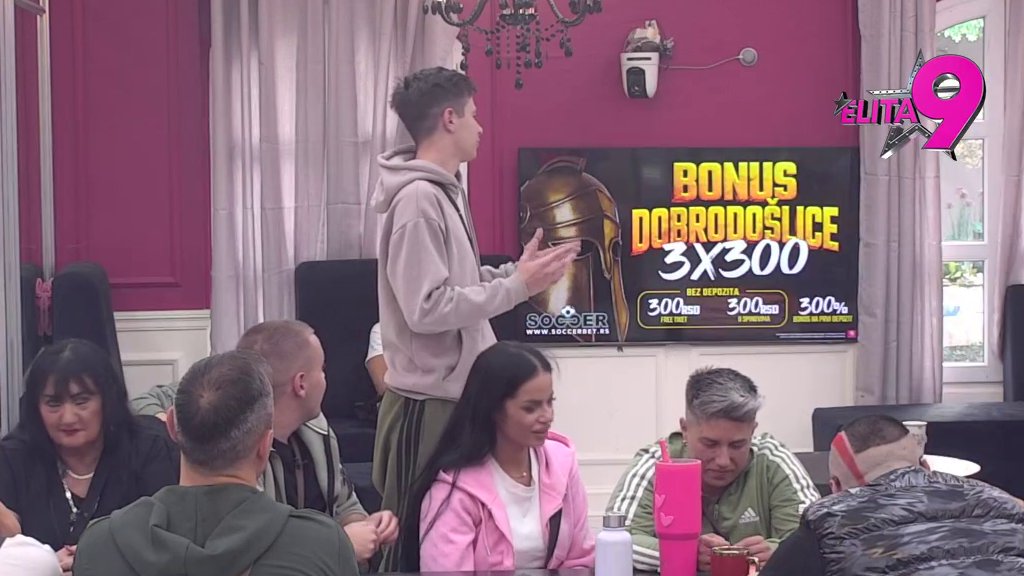 Ne zaustavljaju se: Jakšićka i Kačavenda koriste svaku priliku da se brutalno izvređaju, tresu se zidovi Elite! (VIDEO)