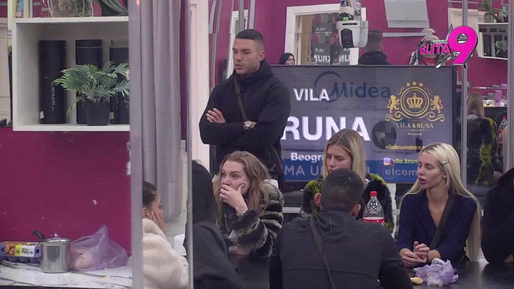 RAT DO ISTREBLJENJA: Anđelo obelodanio skandalozne detalje! Anita zbog raskida htela sebi da oduzme život, a njemu ostavi sina Alekseja (VIDEO)